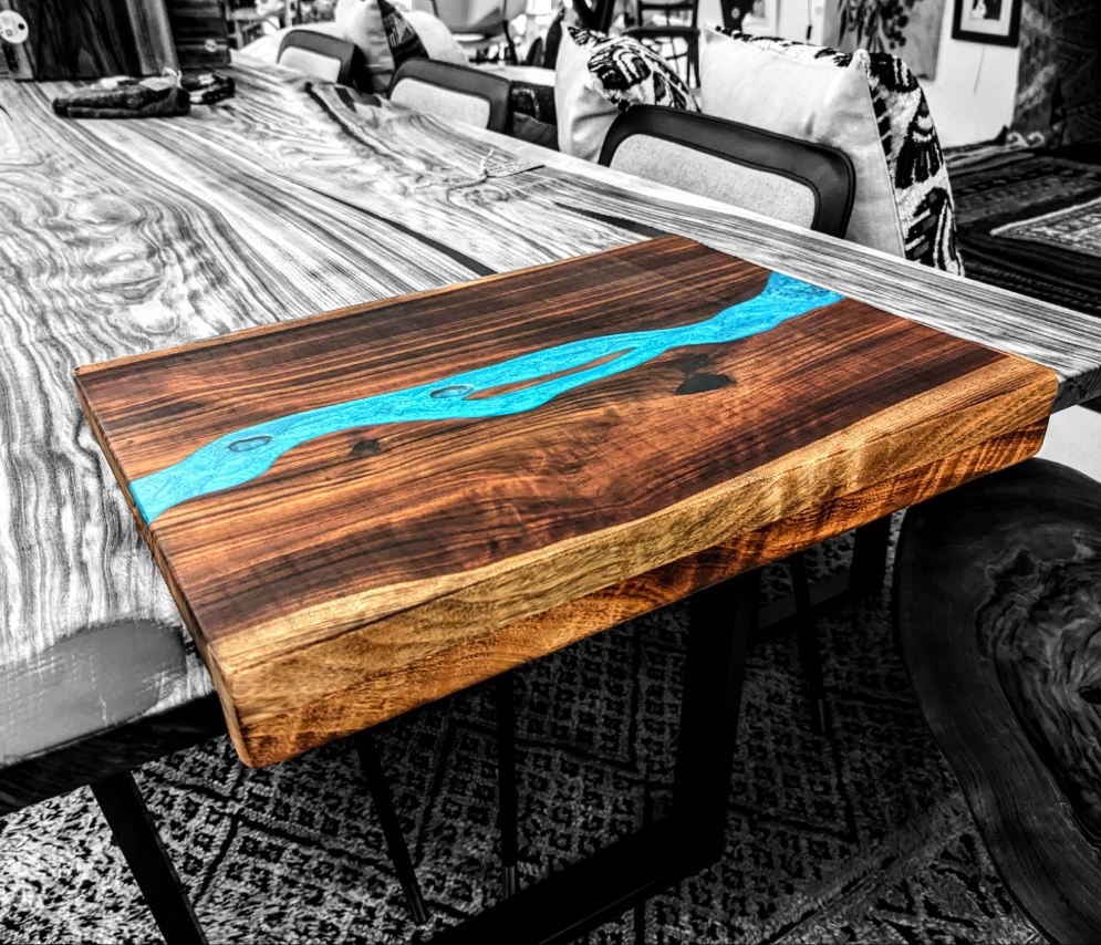 Benchboard with Resin. 450 x 280