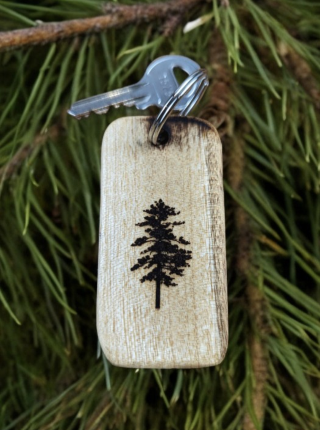 Tree engraved keyring